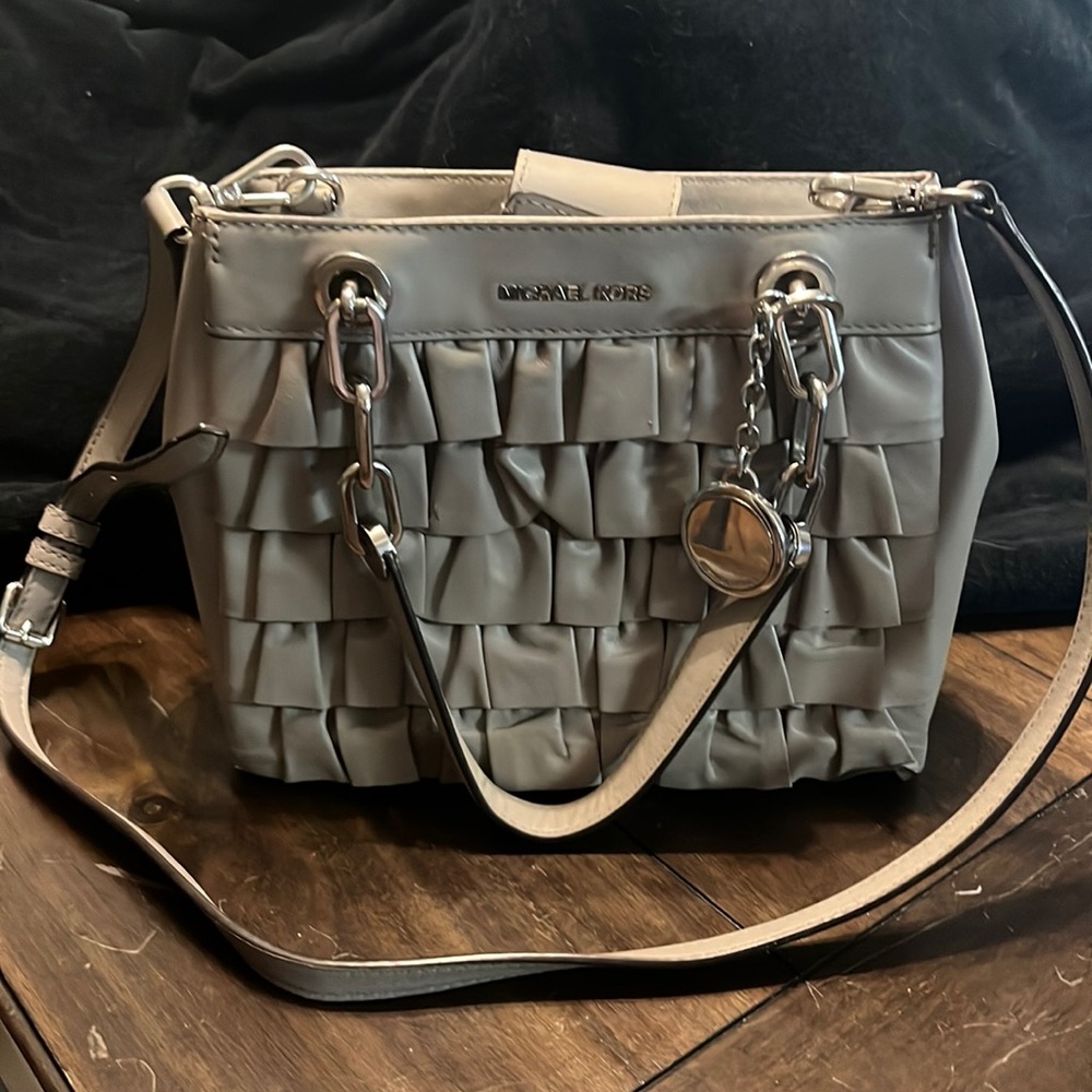 Authentic Michael Kors purse. Gently used.